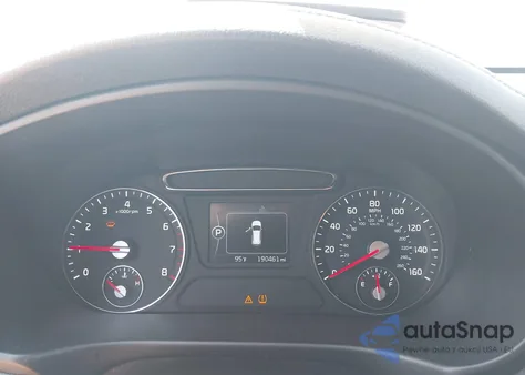 2017 Kia Sorento 3.3L Lx z USA, uszkodzony, nr VIN 5XYPGDA54HG196008